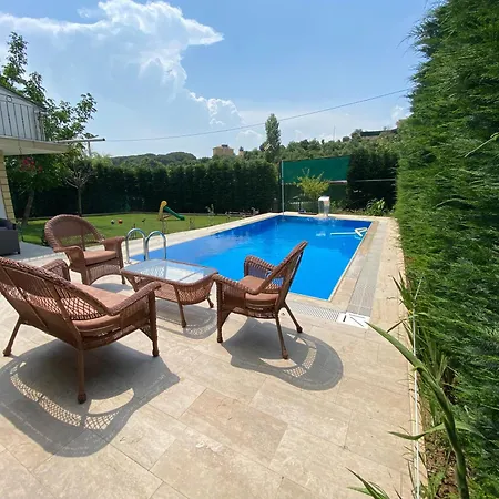 Beykozda Muestakil Havuzlu Villa