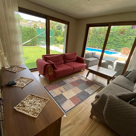 Villa Beykozda Muestakil Havuzlu *