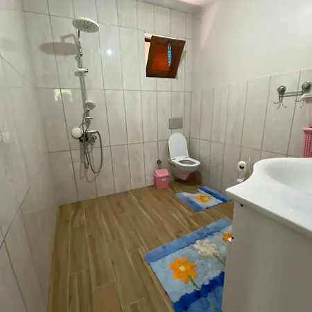 Beykozda Muestakil Havuzlu *