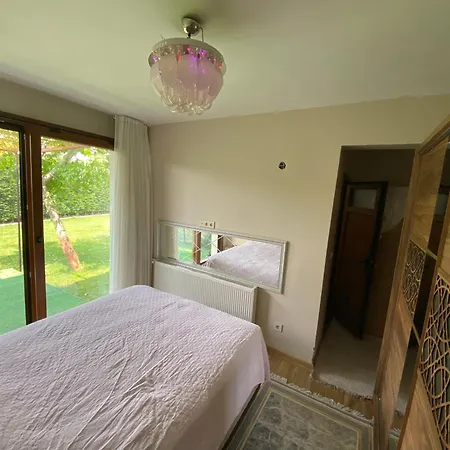 Villa Beykozda Muestakil Havuzlu