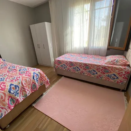 Beykozda Muestakil Havuzlu