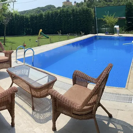 Beykozda Muestakil Havuzlu Villa